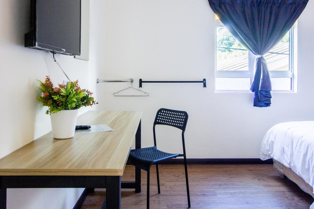 Explore 5Br Gardenhouse Retreats Butterworth Luaran gambar