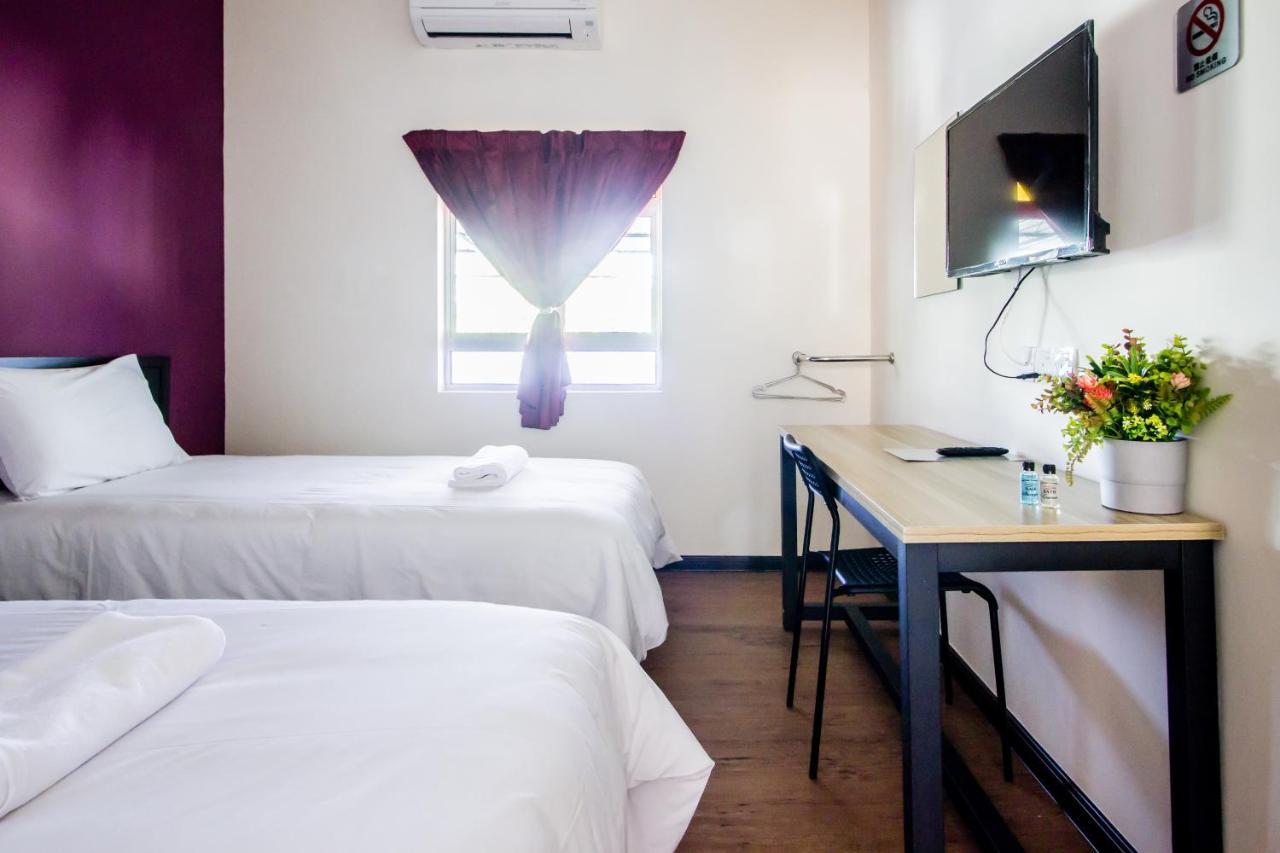 Explore 5Br Gardenhouse Retreats Butterworth Luaran gambar